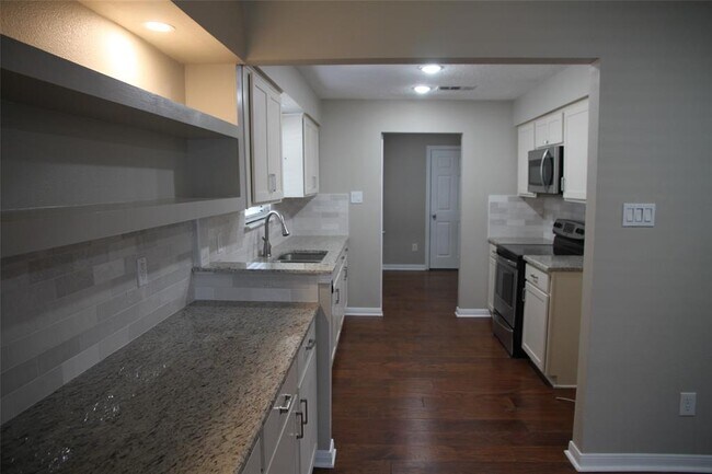 Building Photo - 58 Hideaway Dr