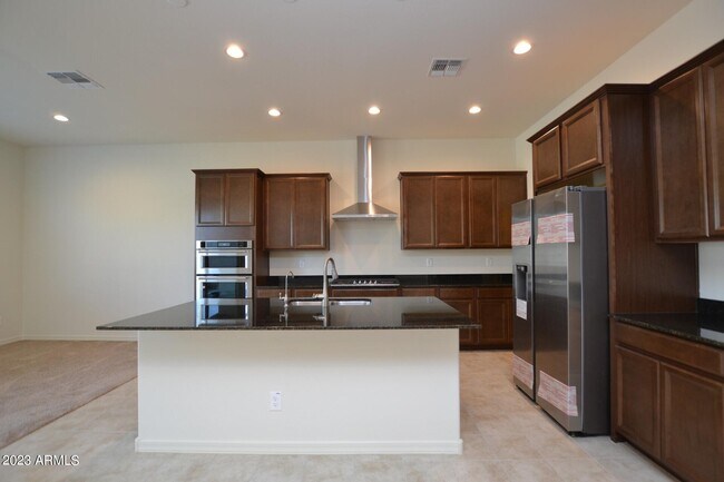 Building Photo - 5526 N 107th Ln