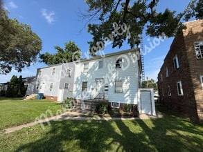 Building Photo - 2316 S 6th St