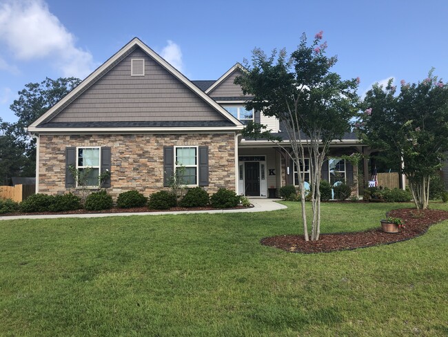 Front view - 3340 Amour Dr.