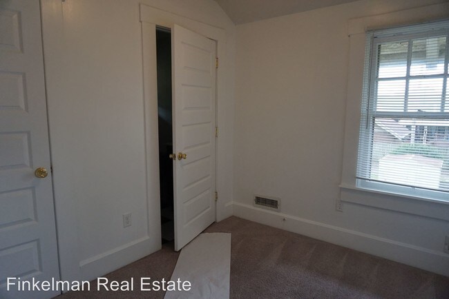 Building Photo - 1109 Nelbar St