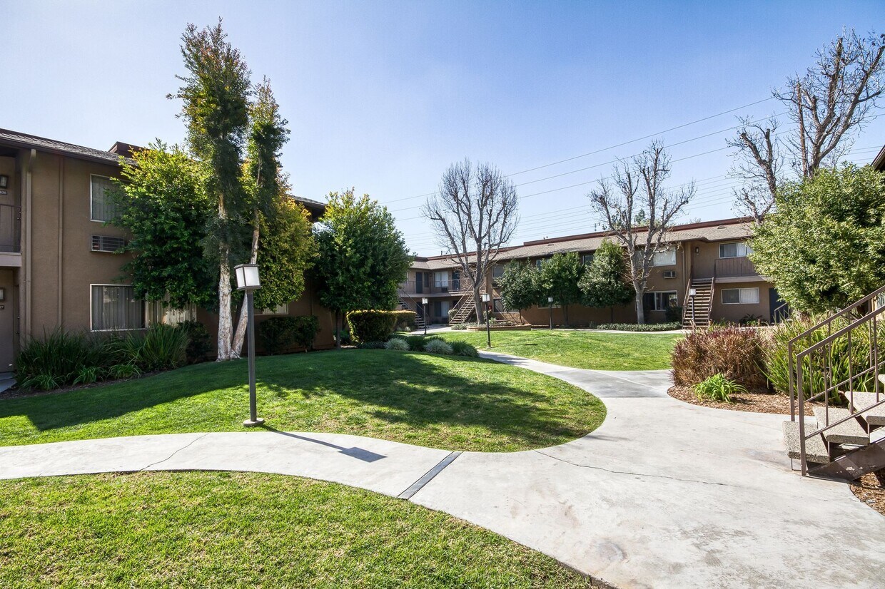 Casa Sierra Apartment Homes Apartments in Riverside, CA Westside