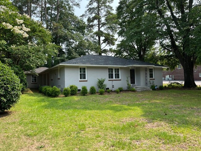 Building Photo - 810 Wannamaker Ave