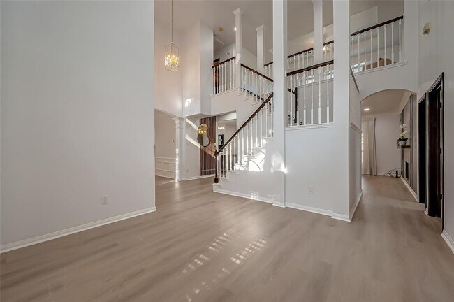 Building Photo - 1422 Emmott Dr