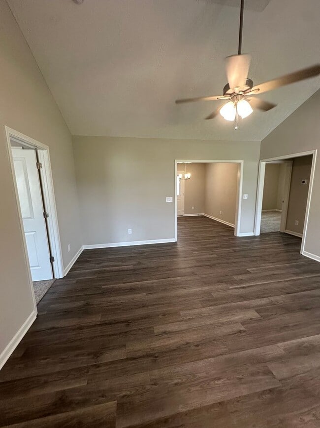 Building Photo - Brand NEW 3Bed 2Bath Home - Manchester!