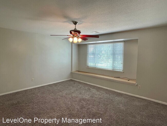 Building Photo - 3 br, 3 bath House - 3007 W Wilshire Boule...