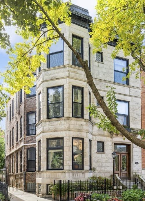 Building Photo - 729 W Roscoe St