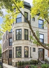 Building Photo - 729 W Roscoe St