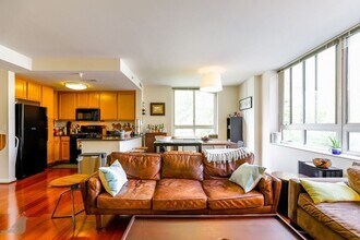 Building Photo - 355 I St SW