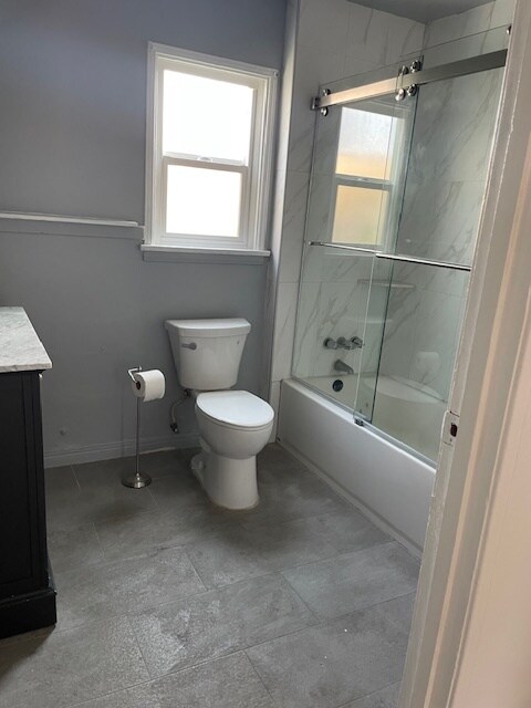 Foto del edificio - 215 Grand Ave