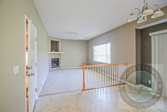 Building Photo - Beautiful and Spacious 4 Bedroom 2.5 Bathr...