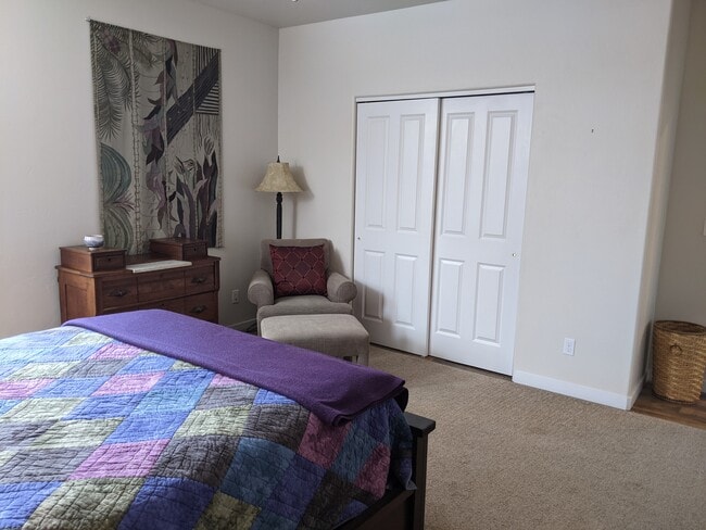Building Photo - 590 Animas View Dr