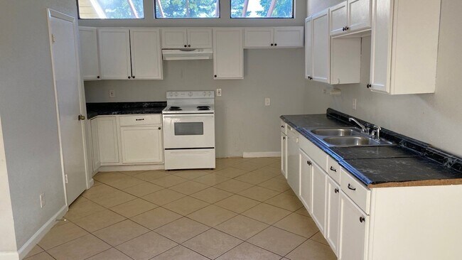 Foto del edificio - 11231 Glenforest Dr