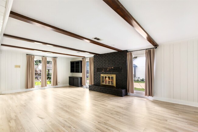 Building Photo - 3602 Ridgeview Dr