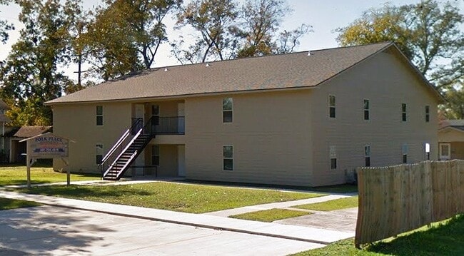 Foto del edificio - 815 E Russell Ave