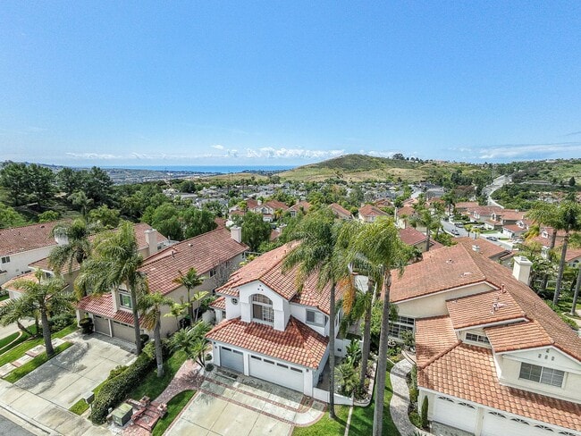 Building Photo - 8 Vistamar, Laguna Niguel
