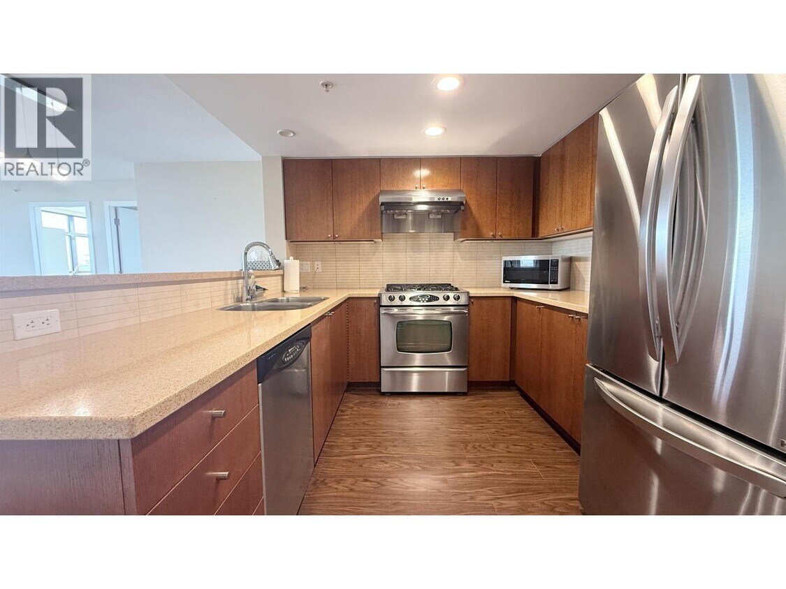 Photo principale - 8120 Lansdowne Rd