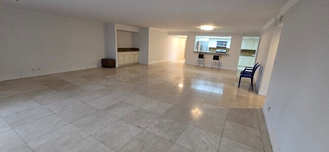 Foto del edificio - 10660 Wilshire Blvd
