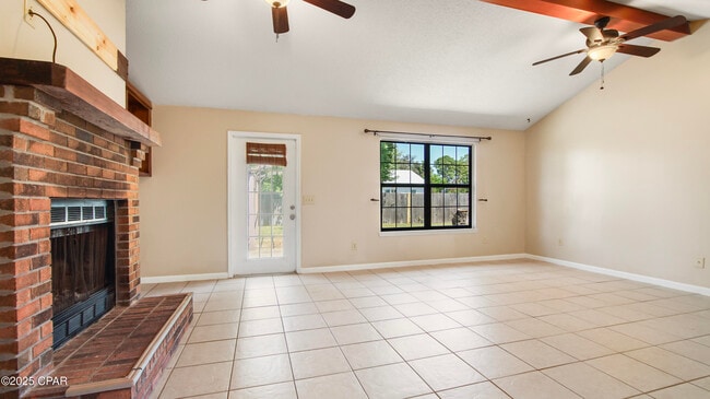 Building Photo - 807 White Oak Ct