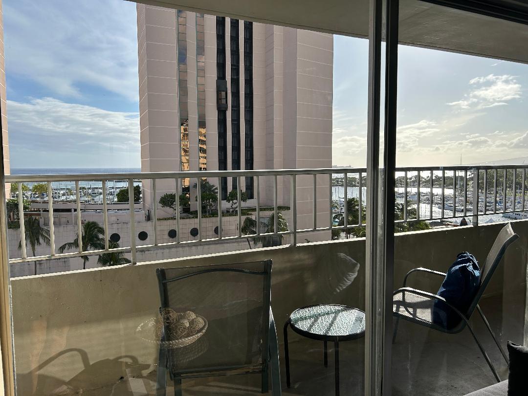 Oceanside Patio with View - 1690 Ala Moana Blvd