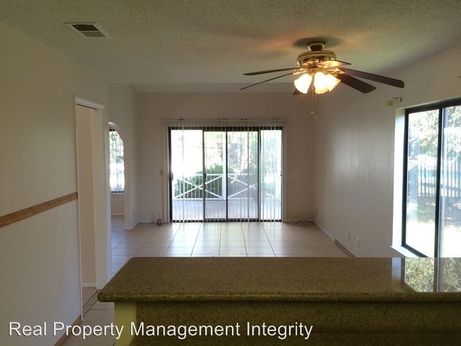 Building Photo - 1282 Brookside Ct