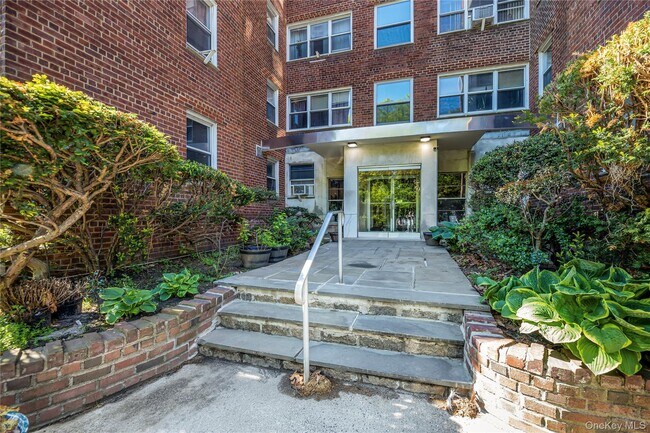 Foto del edificio - 1234 Midland Ave