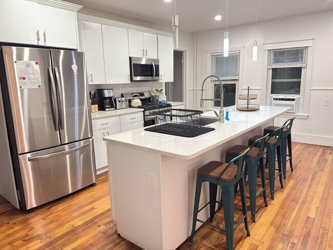 Foto del edificio - 15 Broadway Ave