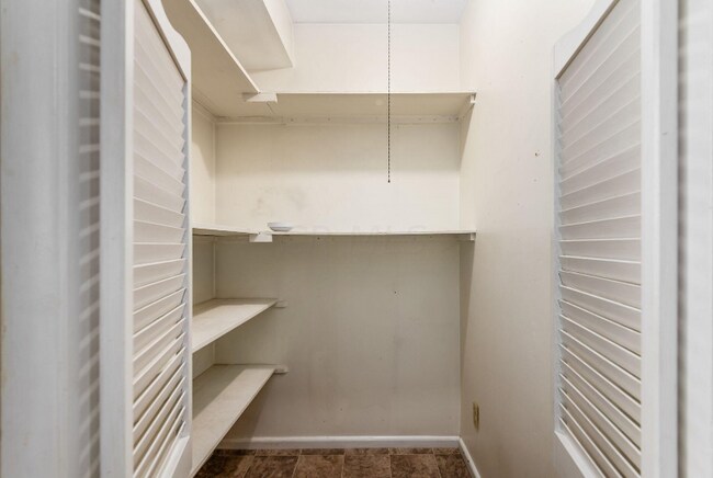 Foto del edificio - 740 Stinchcomb Dr
