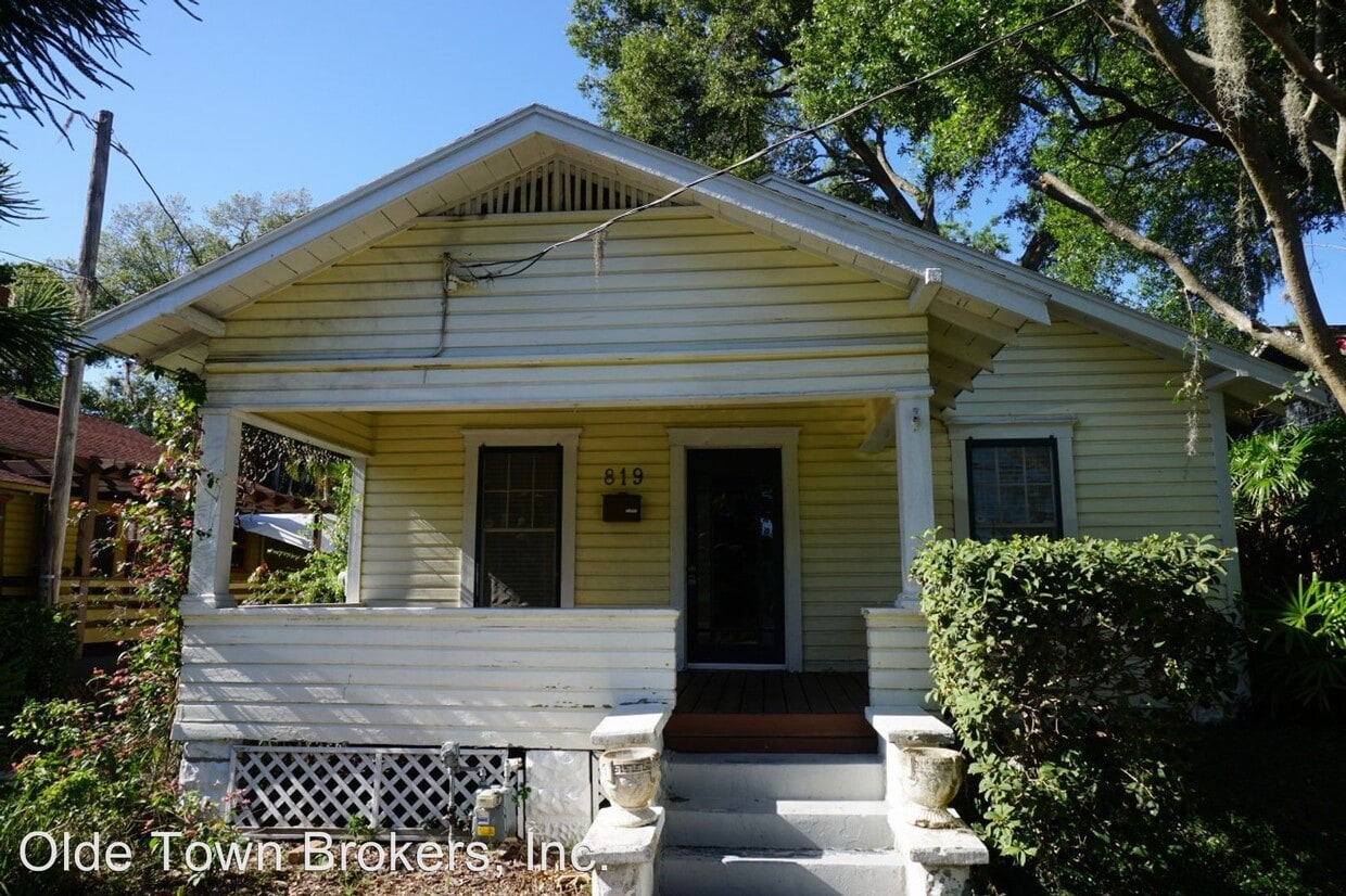 Primary Photo - 3 br, 2 bath House - 819 E. Amelia Street