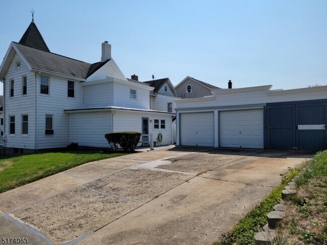 Garage - 93 Grove St