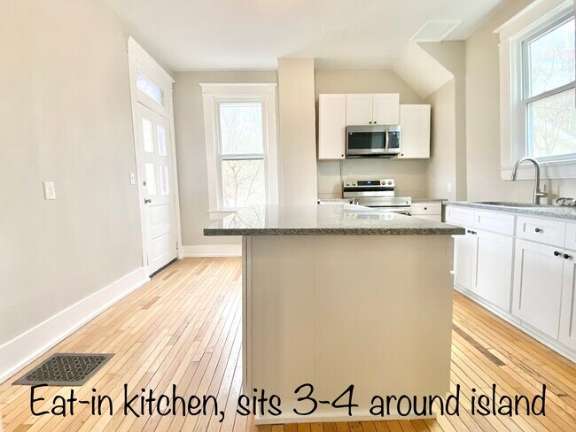Building Photo - 287 Earnshaw Ave