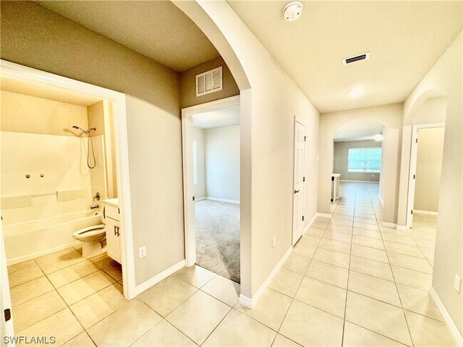 Foto del edificio - 18705 Spruce Dr W