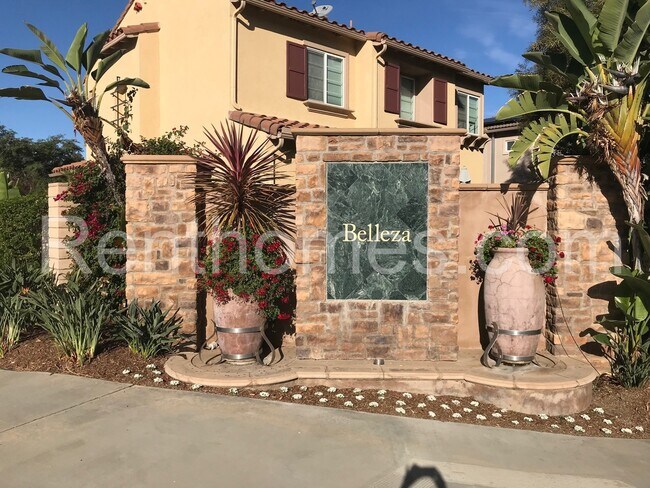 Building Photo - 473 Camino Verde