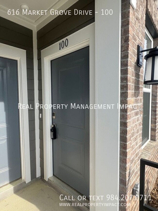 Foto del edificio - 616 Market Grove Drive-100