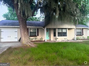 Building Photo - 315 Sunnyside Dr