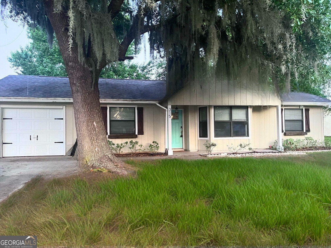 Primary Photo - 315 Sunnyside Dr