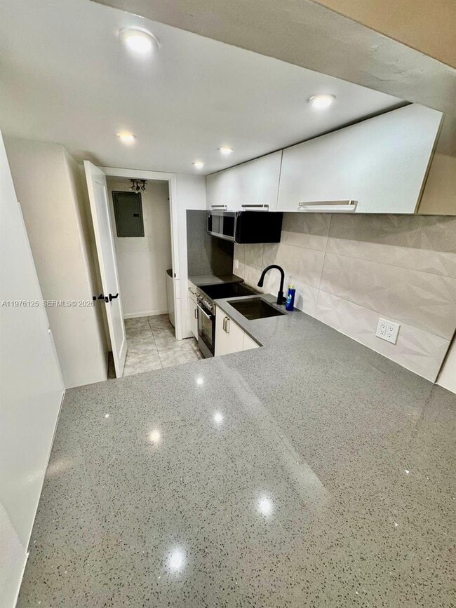 Photo - 747 SE 1st Ave House