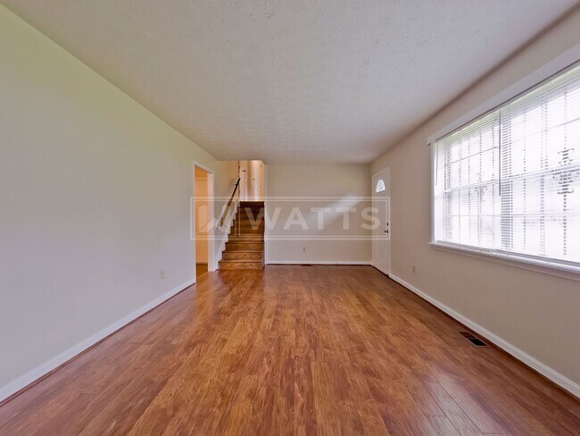 Foto del edificio - 4-Bedroom, 2-Bath House in Irondale