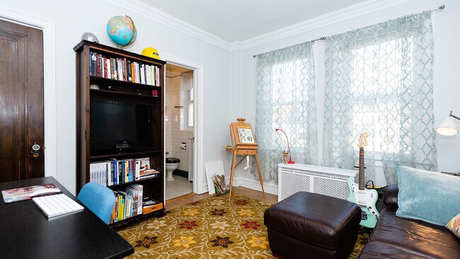 Foto del edificio - 227 N Grove Ave