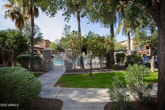 Building Photo - 1920 E Bell Rd