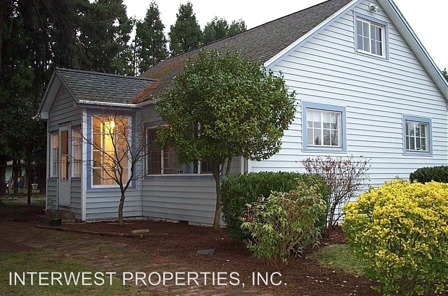 Primary Photo - 2 br, 1.5 bath House - 1211 SE 165TH AVENUE