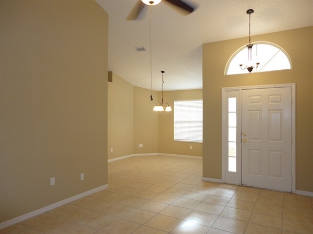 Foto del edificio - 250 Misty Meadow Drive