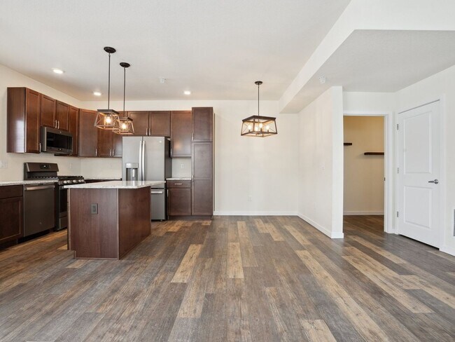 Building Photo - 2 Br/2.5 Bath Townhome in Thornton