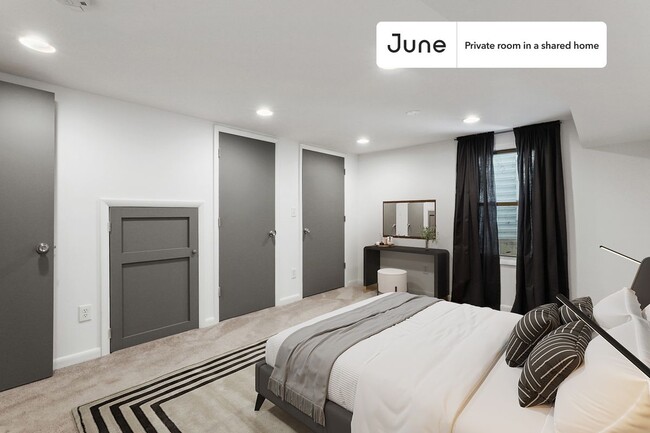 Building Photo - Room in Shared 5 bed/3 bath home in Logan Circle