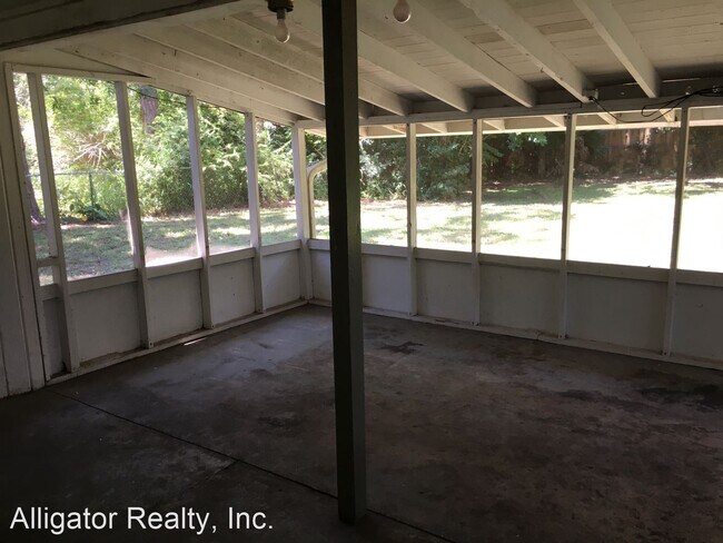Foto del edificio - 3 br, 1.5 bath House - 1930 NW 4th Avenue