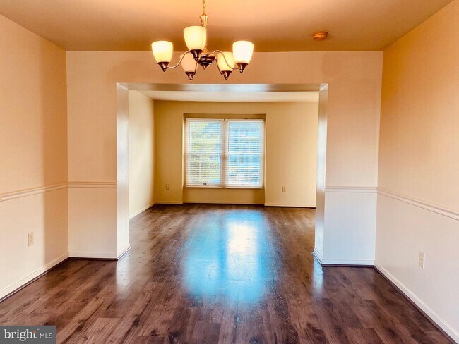 Foto del edificio - 708 Emily Ln