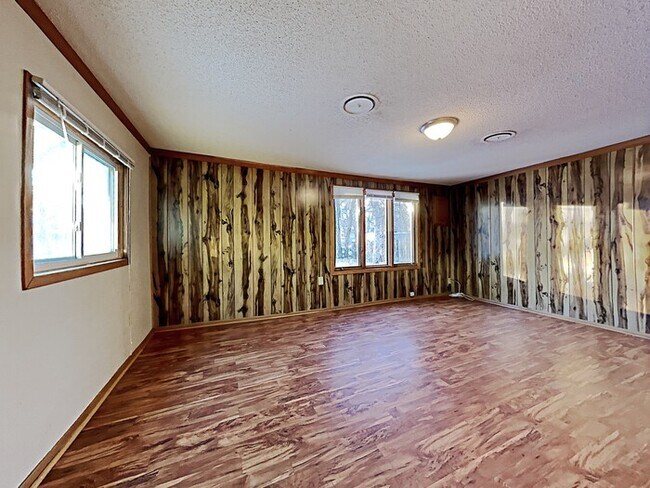 Foto del edificio - 10631 Dogwood St NW