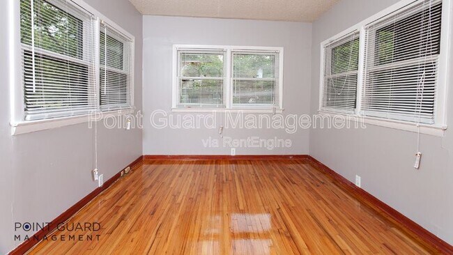 Foto del edificio - 1643 N Vassar Ave