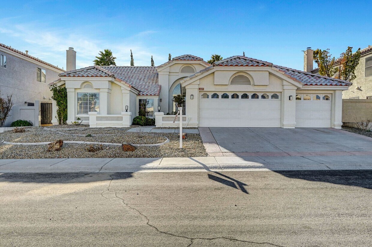 Foto principal - Signature at Peccole Ranch