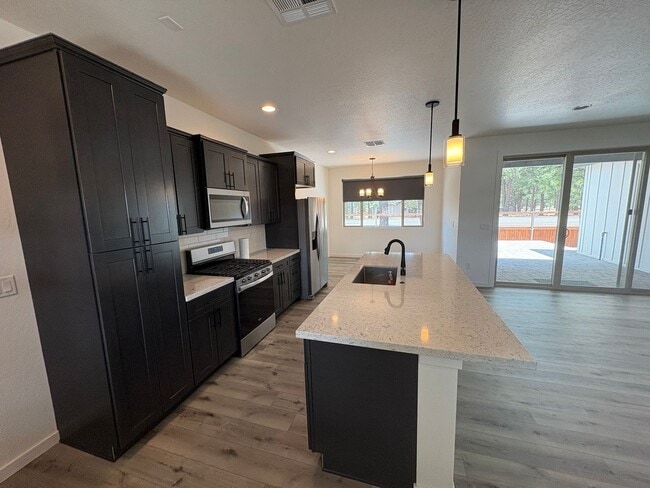 Building Photo - Spacious Williams Rental